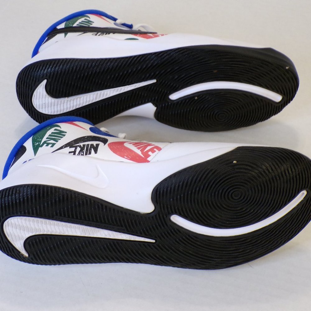 BRAND NEW NIKE TEAM HUSTLE D9 YOUTH MULTIPLE COLORED SNEAKERS - Picture 9 of 11